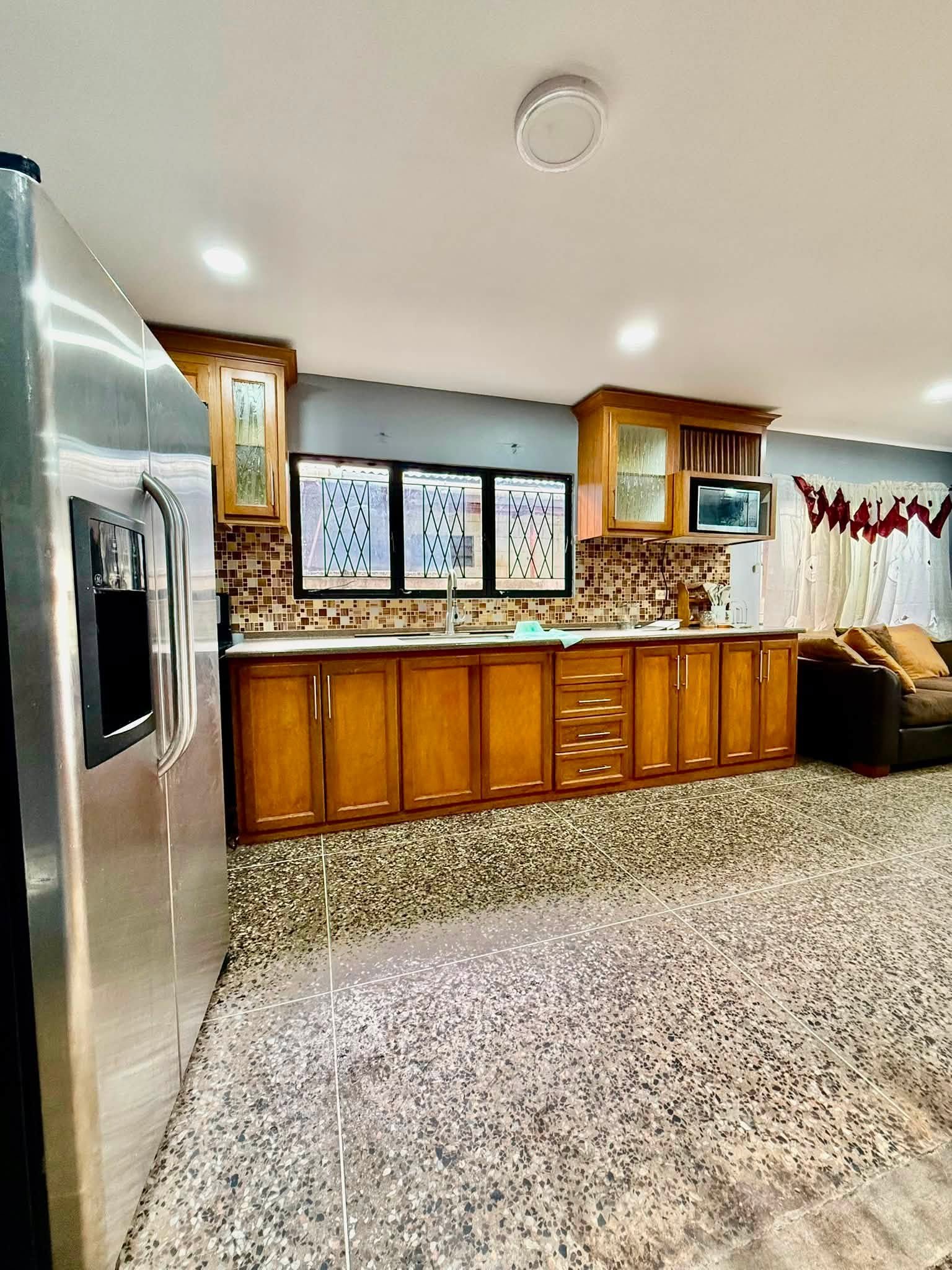 MACOYA HOUSE RENTAL